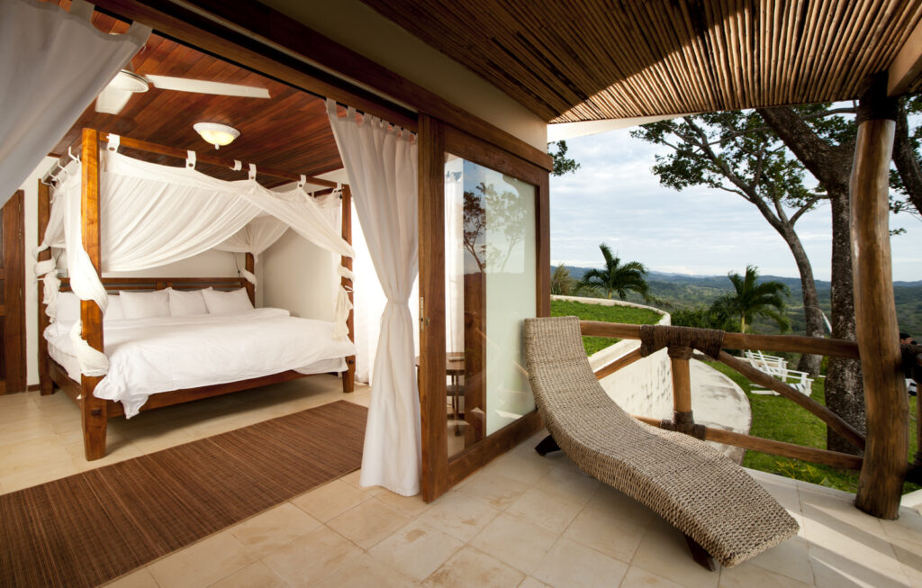 vista room 1 king bed (1)